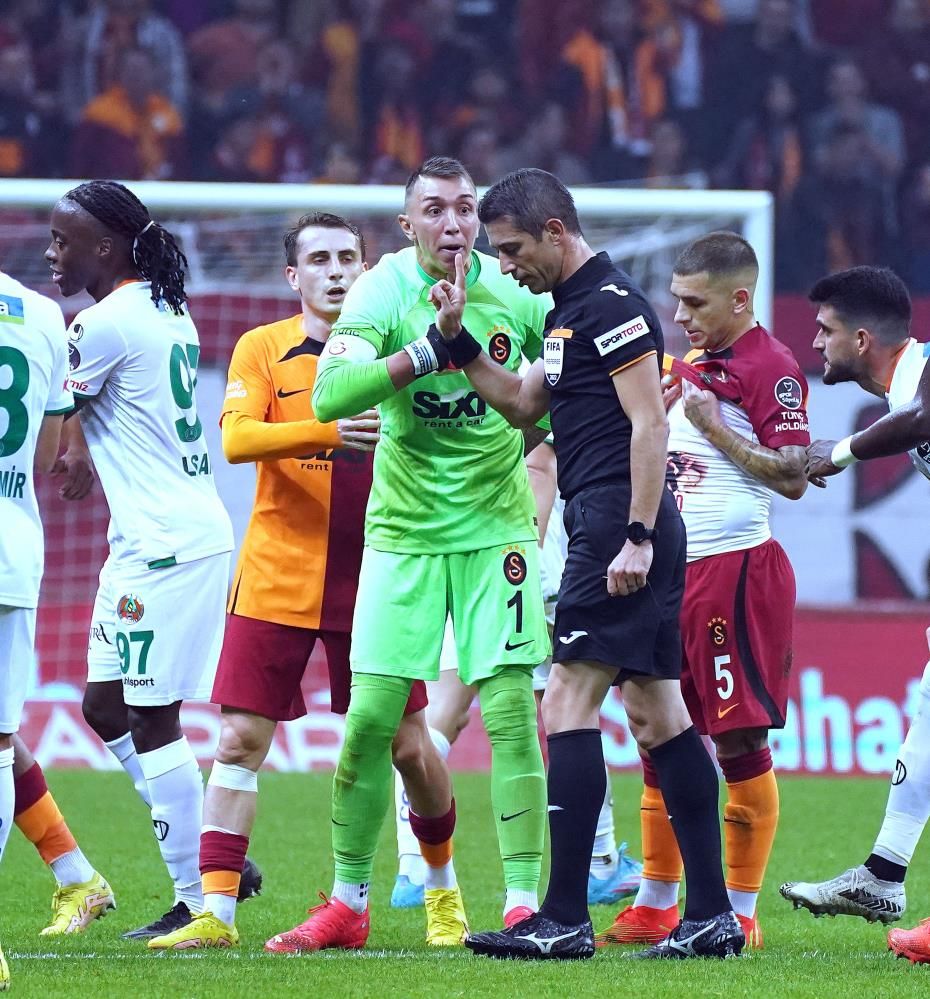 Galatasaray - Alanyaspor maçındaki VAR konuşması ortaya çıktı 13