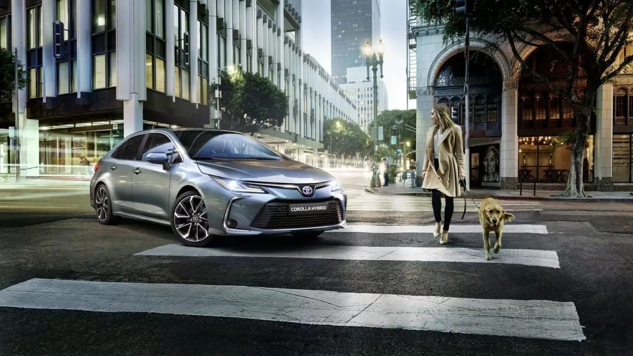 Toyota Corolla Fiyatlarında İndirimler Çılgın Atıyor! Fiyat Listesini Görenler İnanamadı 10