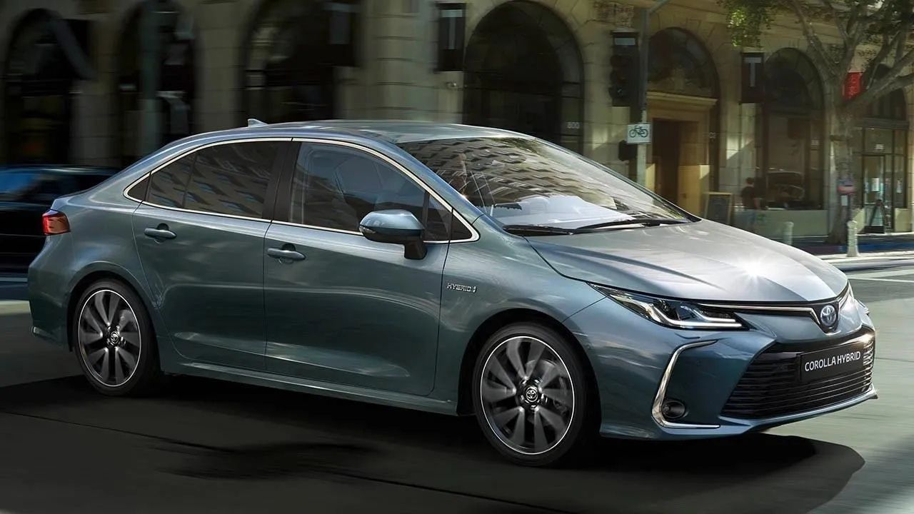 Toyota Corolla Fiyatlarında İndirimler Çılgın Atıyor! Fiyat Listesini Görenler İnanamadı 16