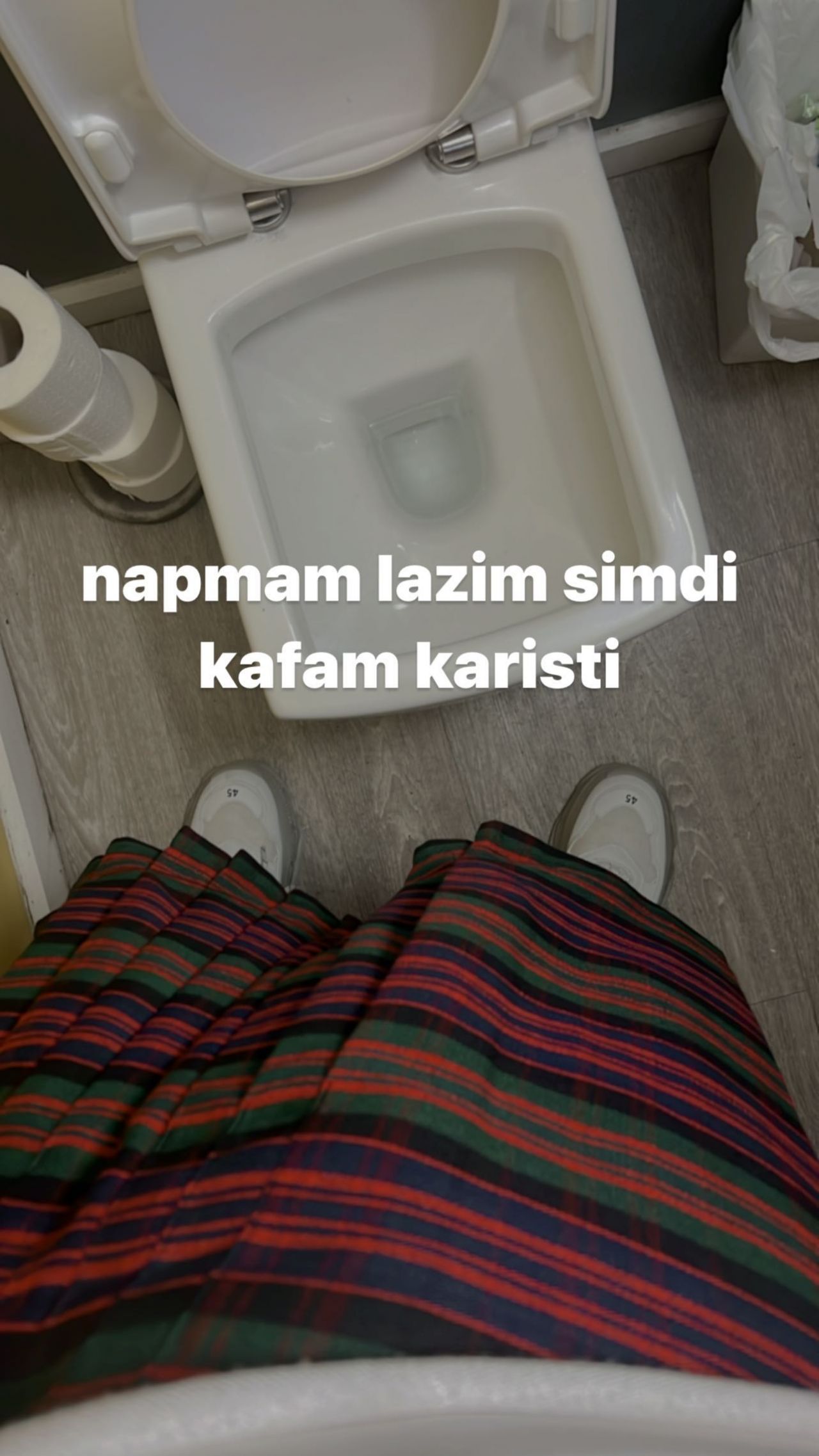 Etek giyen rapçi Sefo'ya tepki yağıyor! Yazar Said Ercan birbirlerine girdiler 1