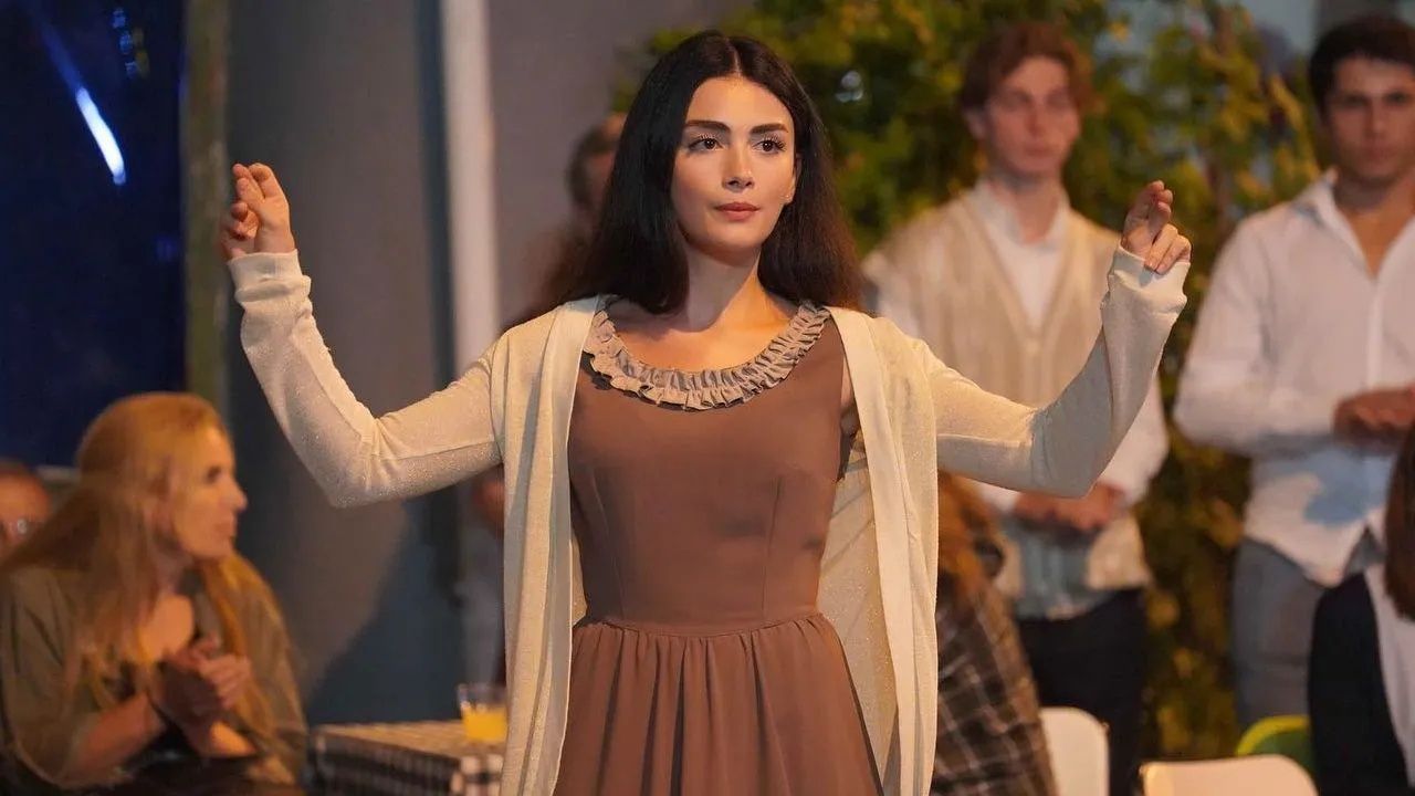 Baba Dizisinde Ayrılık Haberi Var! Reytinglerde İlk Üçe Giremedi, Ünlü Oyuncu Veda Ediyor 7