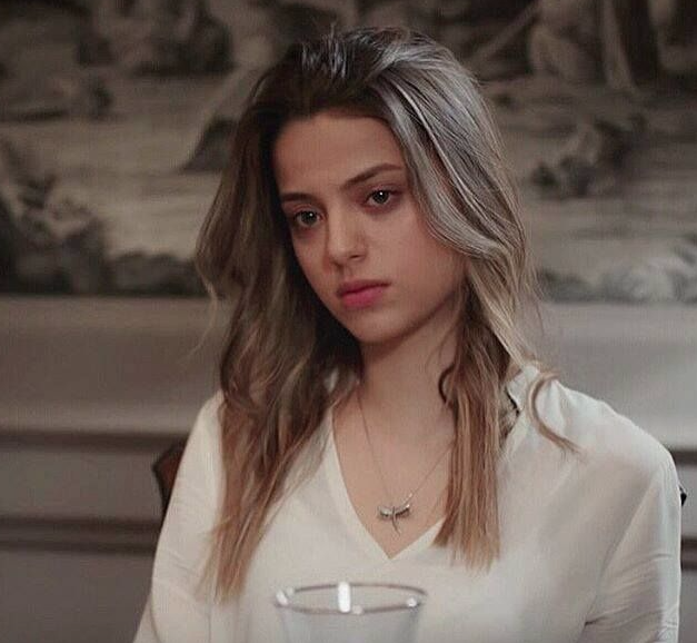 Dudak uçuklatan değişim! Leyla Tanlar'ın estetiksiz halini görenler tanımadı 14