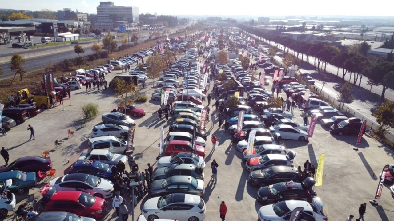Modifiye araç tutkunları Tekirdağ'ın Çorlu ilçesindeki etkinlikte buluştu 2