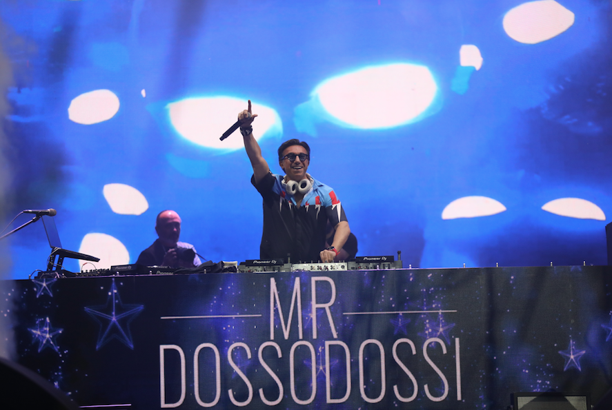 Şırnak Cizre'de on binlerce kişi konser ve DJ performansıyla eğlendi 6