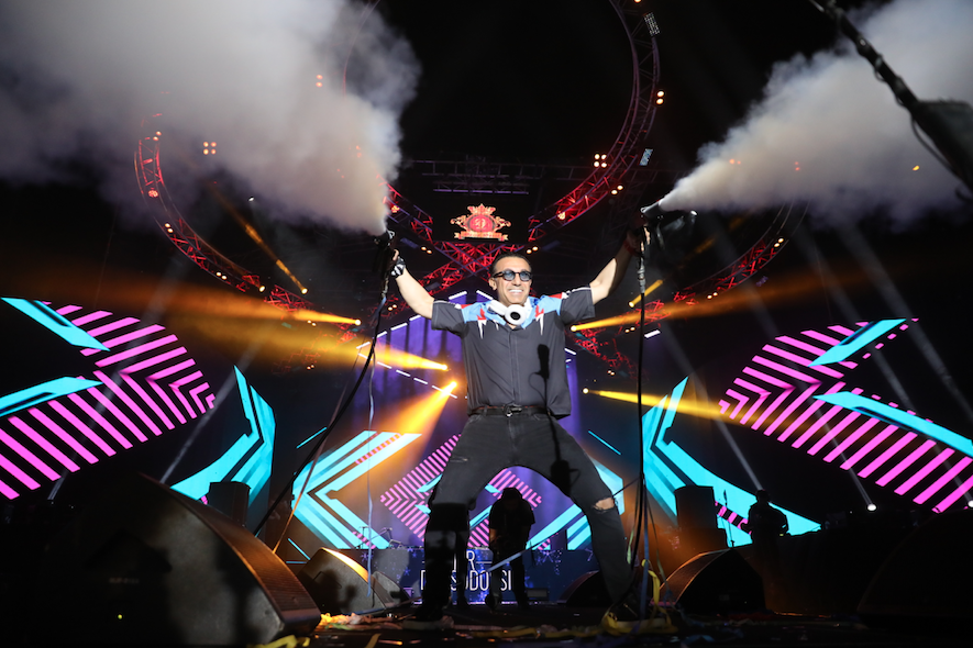 Şırnak Cizre'de on binlerce kişi konser ve DJ performansıyla eğlendi 4