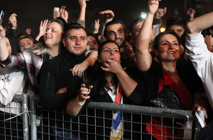 Şırnak Cizre'de on binlerce kişi konser ve DJ performansıyla eğlendi 9