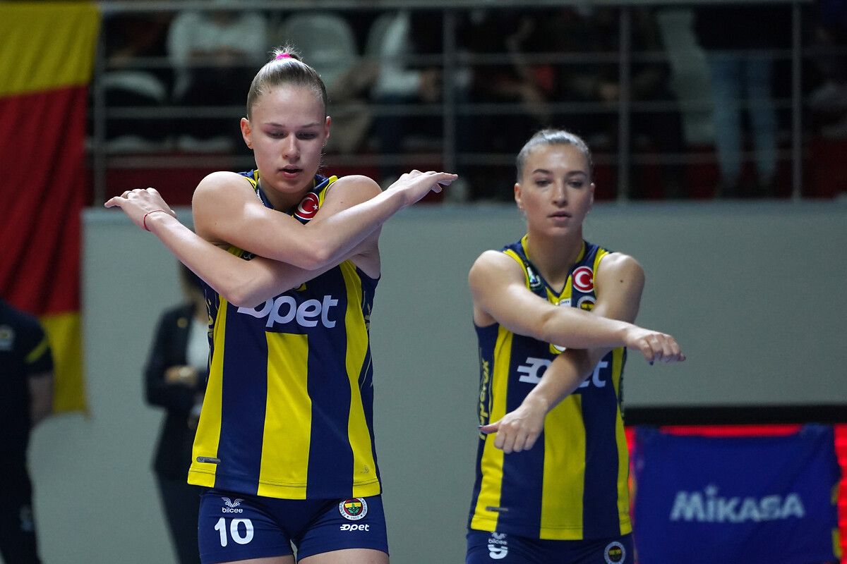 Fenerbahçe'nin sarı meleği fırtına gibi esti! 7