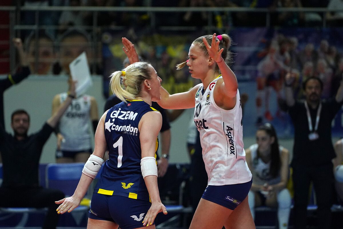 Fenerbahçe'nin sarı meleği fırtına gibi esti! 12