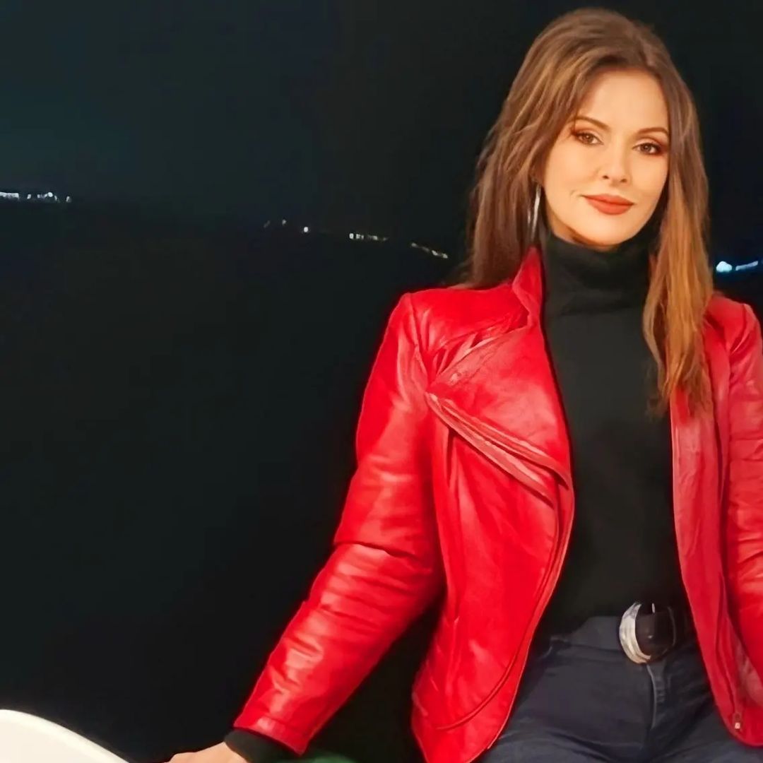 Kim der 59 yaşında diye! Çalıkuşu’nun Feride’si Aydan Şener güzelliğiyle yıllara meydan okuyor... İşte son hali 29