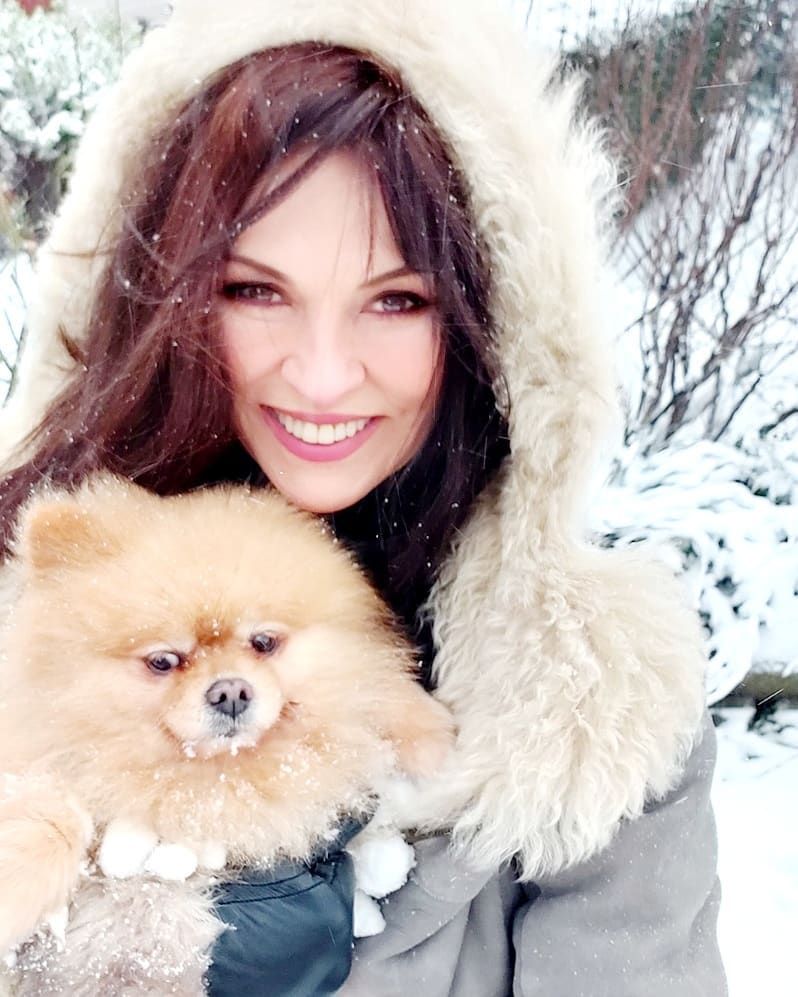 Kim der 59 yaşında diye! Çalıkuşu’nun Feride’si Aydan Şener güzelliğiyle yıllara meydan okuyor... İşte son hali 10