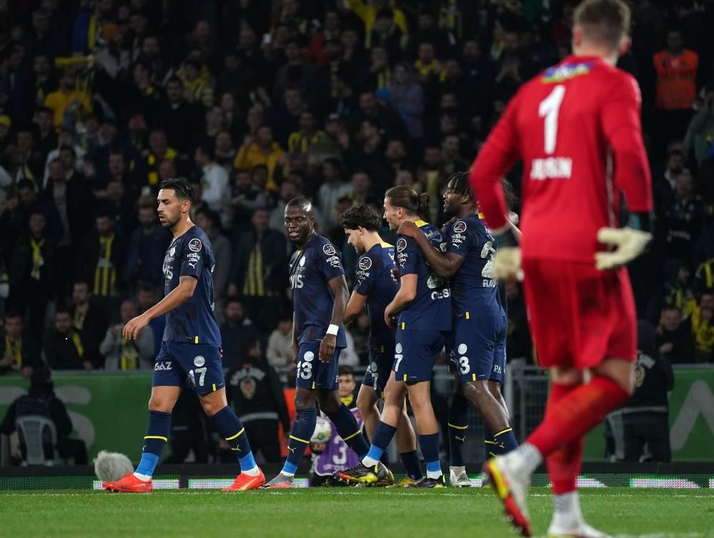 Jorge Jesus istedi, Premier Lig'den geliyor! 9