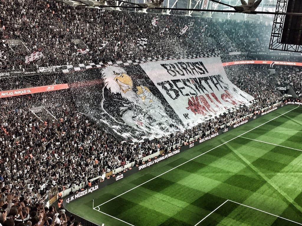 Dünyanın en iyi atmosfere sahip stadyumları belli oldu! Süper Lig’den 3 takım listede yer aldı 10