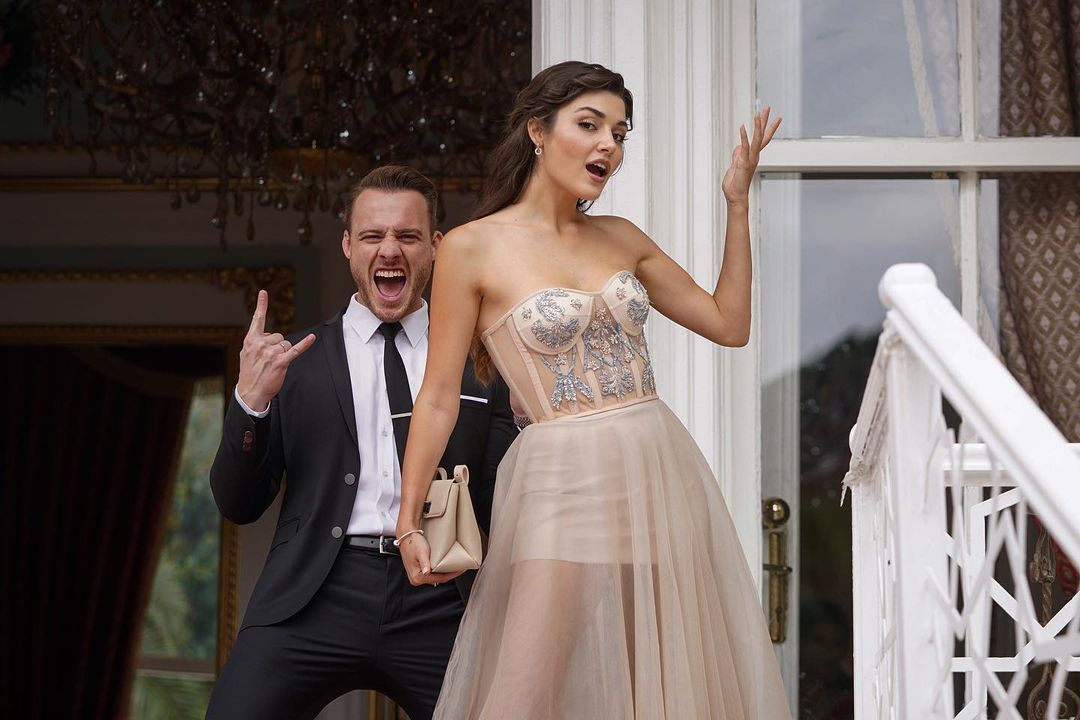 Hande Erçel’in eniştesi ile Kerem Bursin arasında soğuk savaş başladı 2
