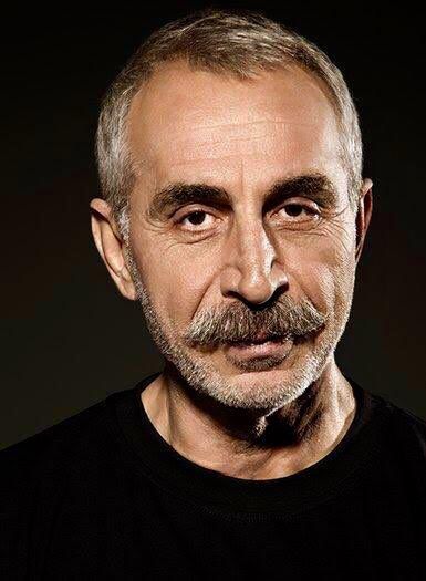 Rıza Akın'ın vefatı sanat camiasını yasa boğdu... Ünlü isimler üzüntülerini bu sözlerle dile getirdiler 16