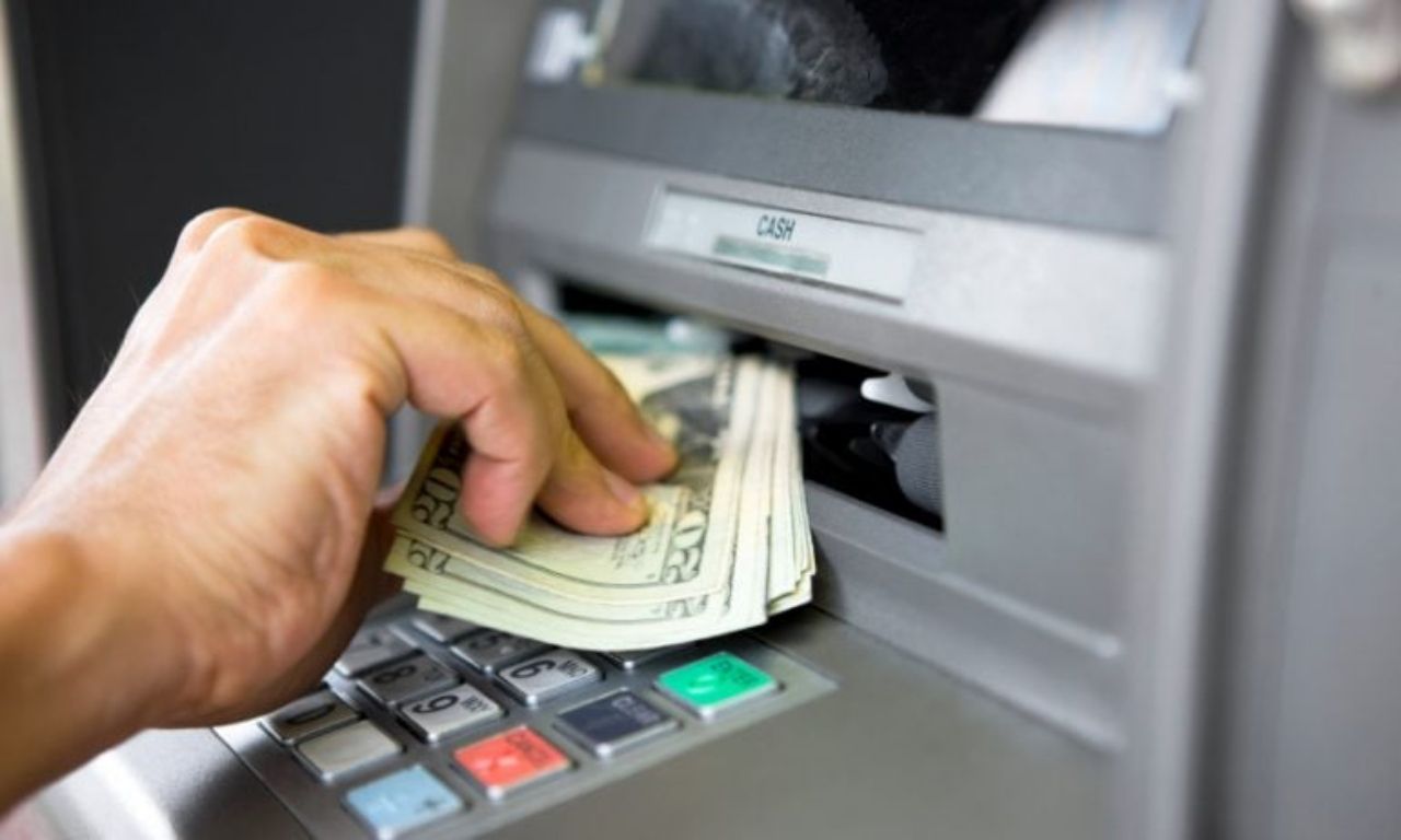 Tüm bankalar müşterilerini uyardı! ATM’den para çekerken bunlara dikkat edin 4