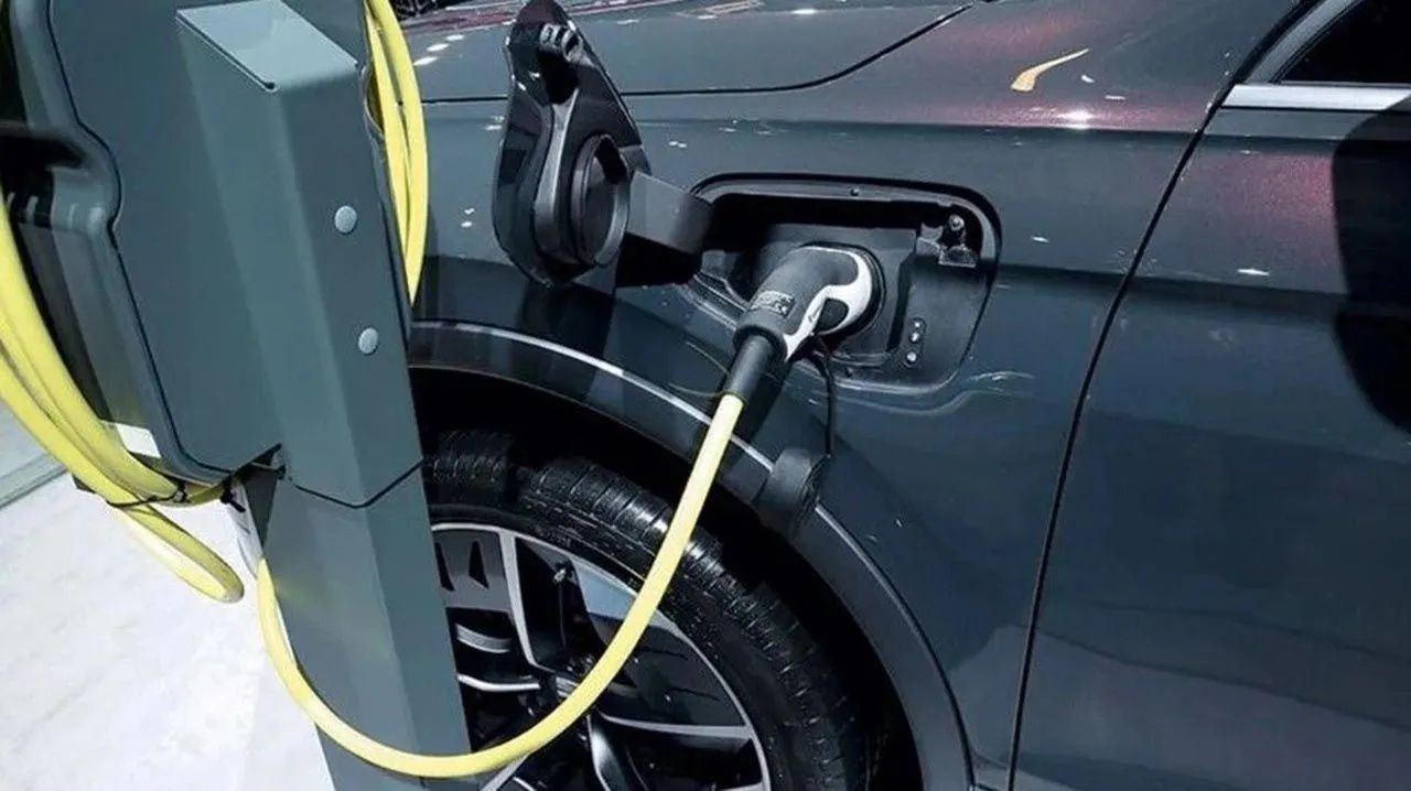 Bu Otomobilde ÖTV Yok! 174 Bin Liraya Elektrikli Sıfır Araç Satılıyor 1