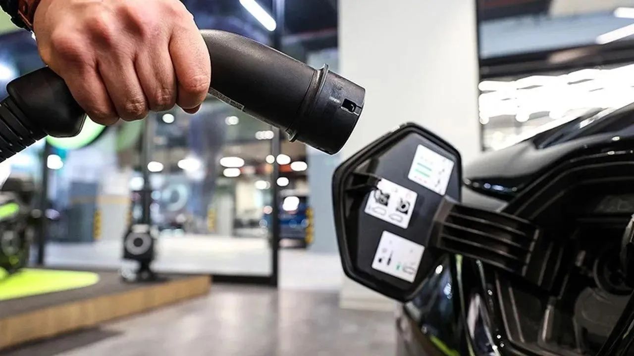 Bu Otomobilde ÖTV Yok! 174 Bin Liraya Elektrikli Sıfır Araç Satılıyor 5