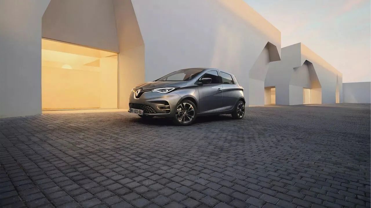 Renault Kasım Fiyat Listesi Tam İstediğiniz Gibi! Otomotik Olanları Daha da Ucuz 6