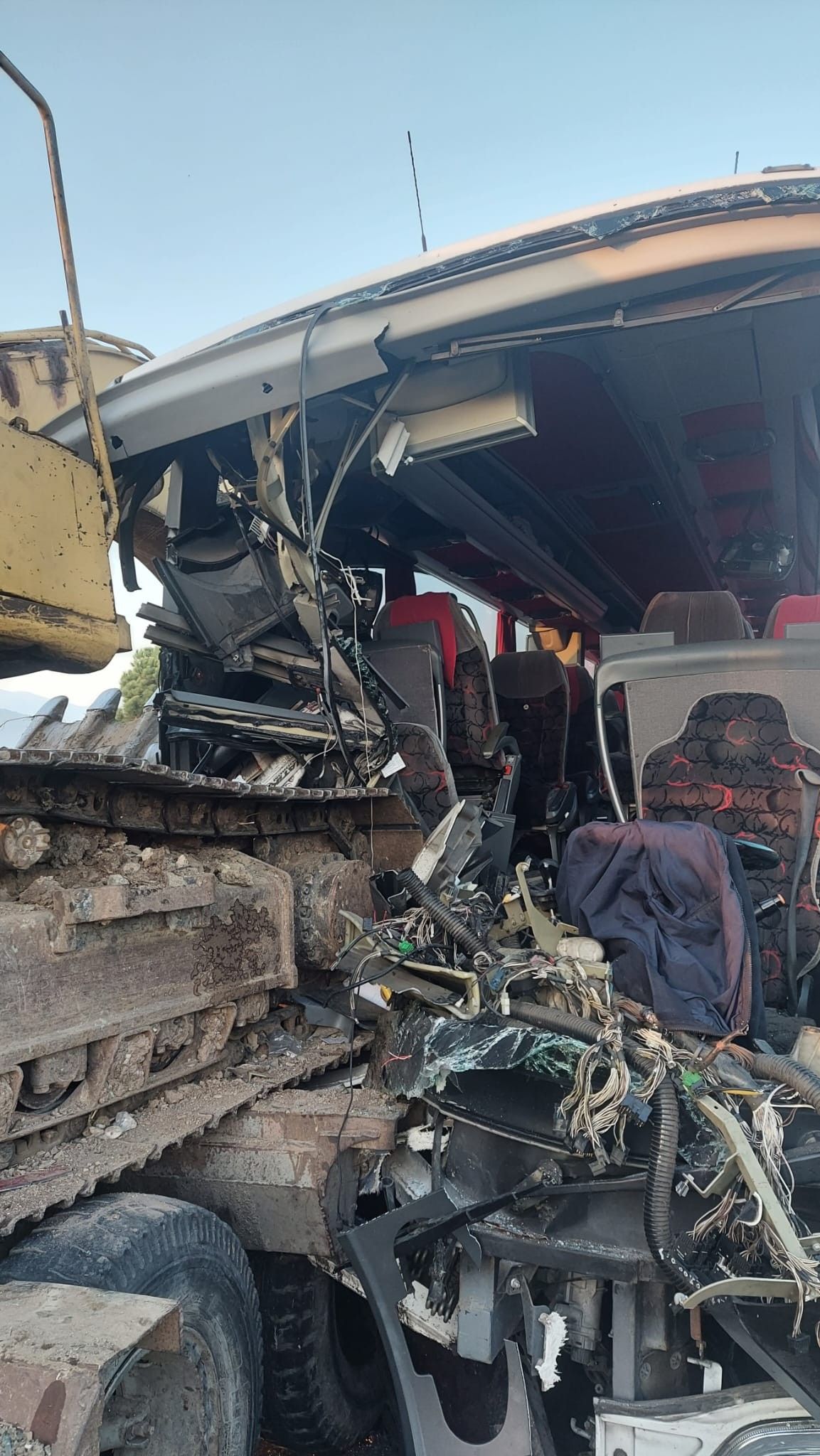 Amasya’da dehşete düşüren kaza: 1 ölü 10 yaralı var 3