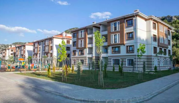 Sosyal konutta kura heyecanı: 12 ilin kura tarihleri belli oldu 6