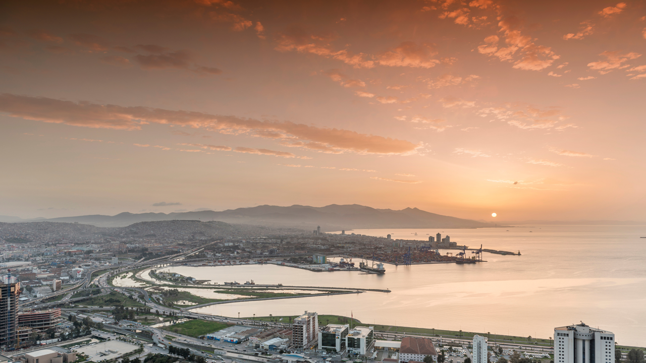 İzmir'de o saatlerde göz gözü görmeyecek 1