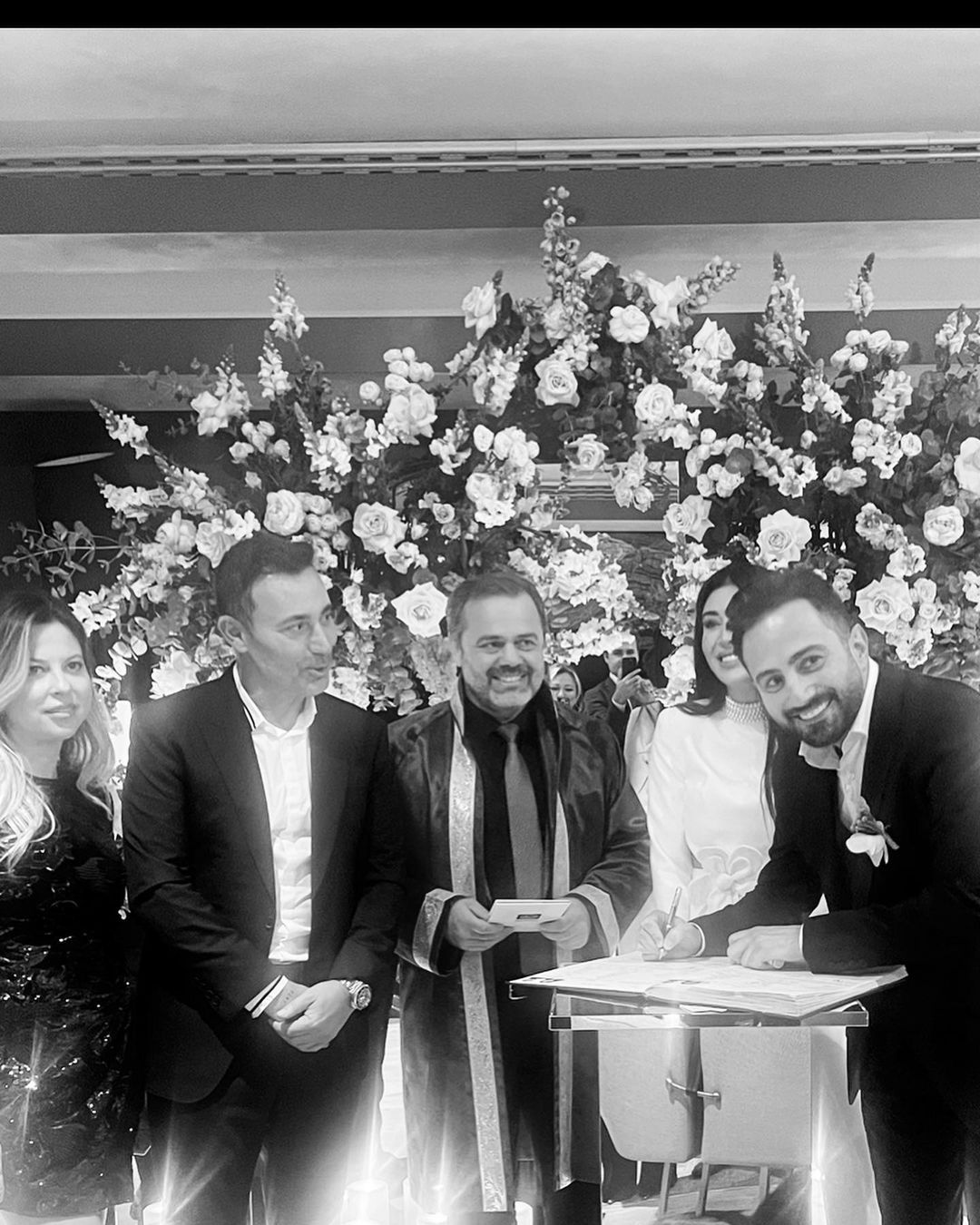 Melis Sütşurup'un kardeşi Simge Sütşurup dünyaevine girdi! Nikah şahidi Mustafa Sandal oldu 6