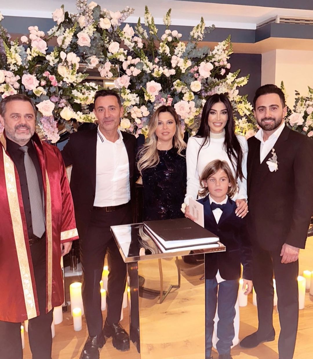 Melis Sütşurup'un kardeşi Simge Sütşurup dünyaevine girdi! Nikah şahidi Mustafa Sandal oldu 5