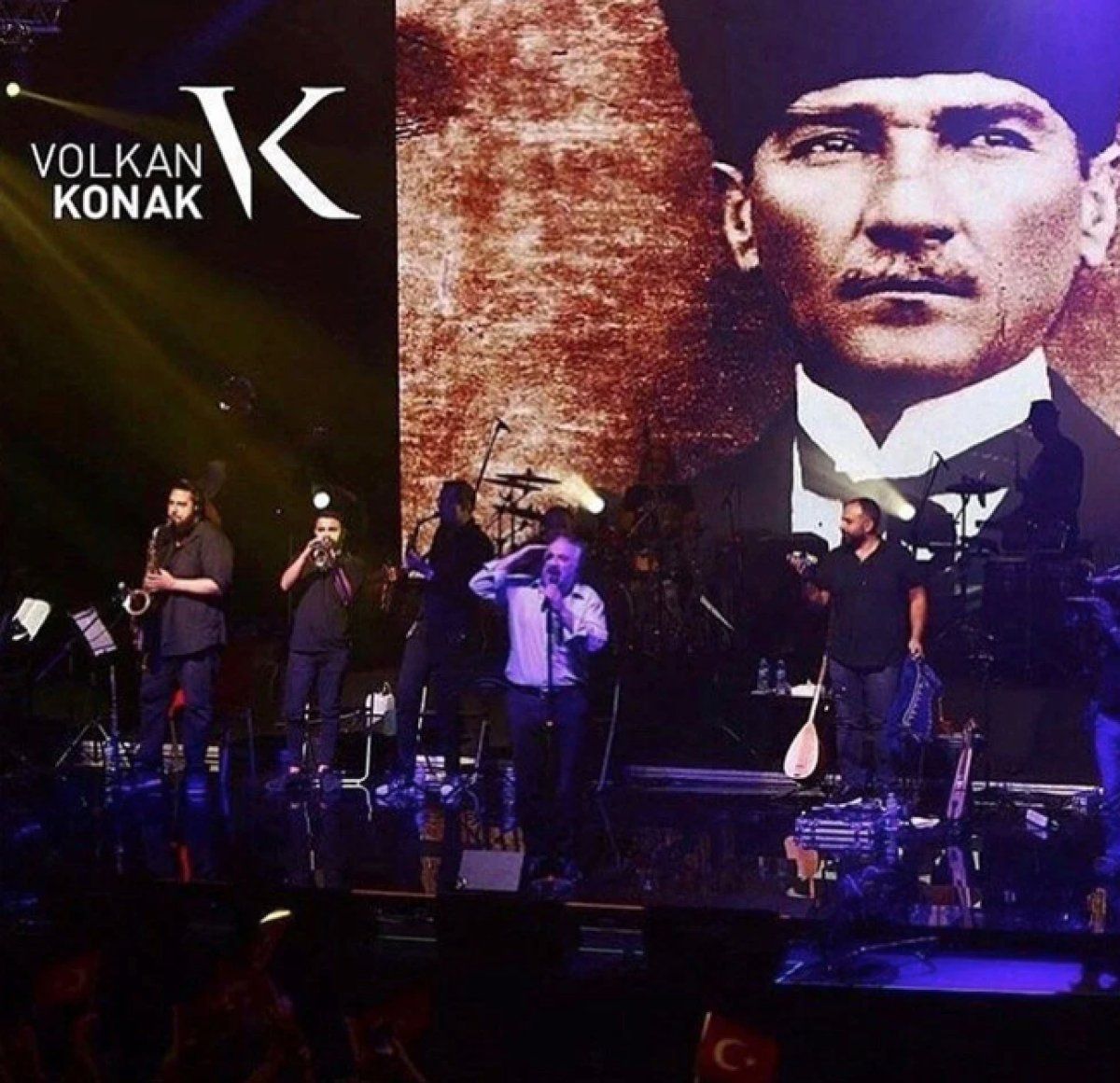 Dinmeyen özlem! Ulu Önder Mustafa Kemal Atatürk'ün bedenen aramızdan ayrılışının 84. yıldönümü, ünlüler Ata'mızı böyle andı 4