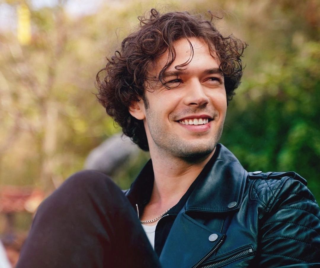 En Popüler 50 Oyuncu Listesinde Zirveye Yerleşti! Ne Demet Özdemir, Ne Hande Erçe! 2