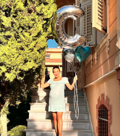 Doğum için gün sayan Burcu Kara baby shower yaptı 2