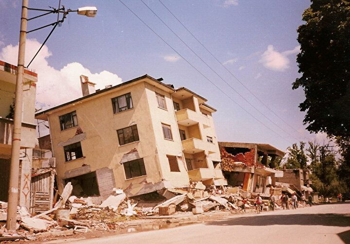 Uzman isimden deprem uyarısı: "Her yıl 3 santimetre yer değişikliği oluyor" 3
