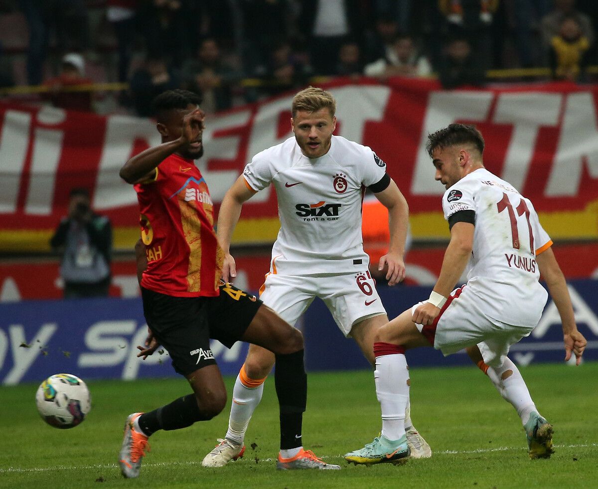 Başakşehir maçı öncesi şok karar 1