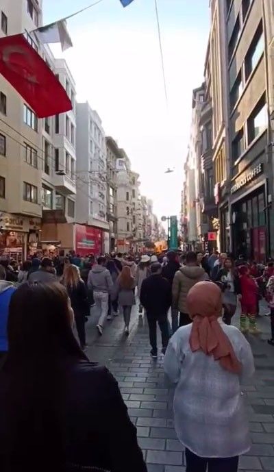 Taksim'de patlama! İşte olay yerinden ilk görüntüler 2