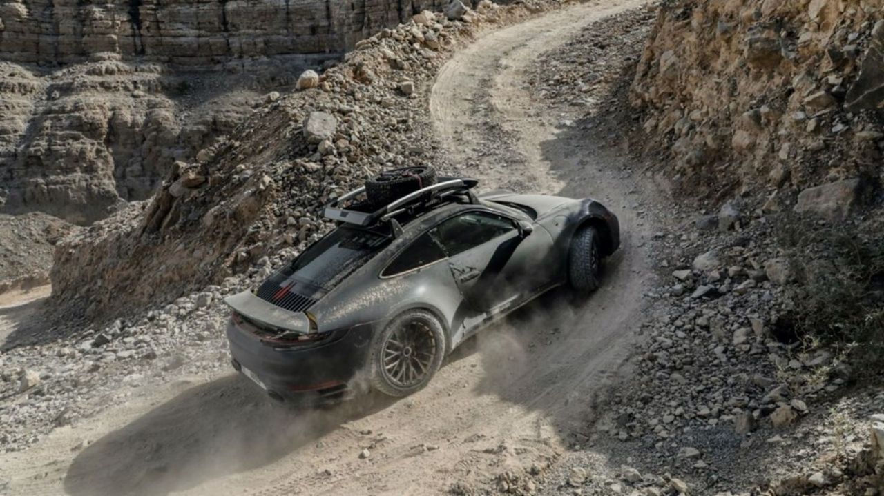 Porsche araziye uygun otomobil üretecek! Porsche 911 Dakar geliyor 2