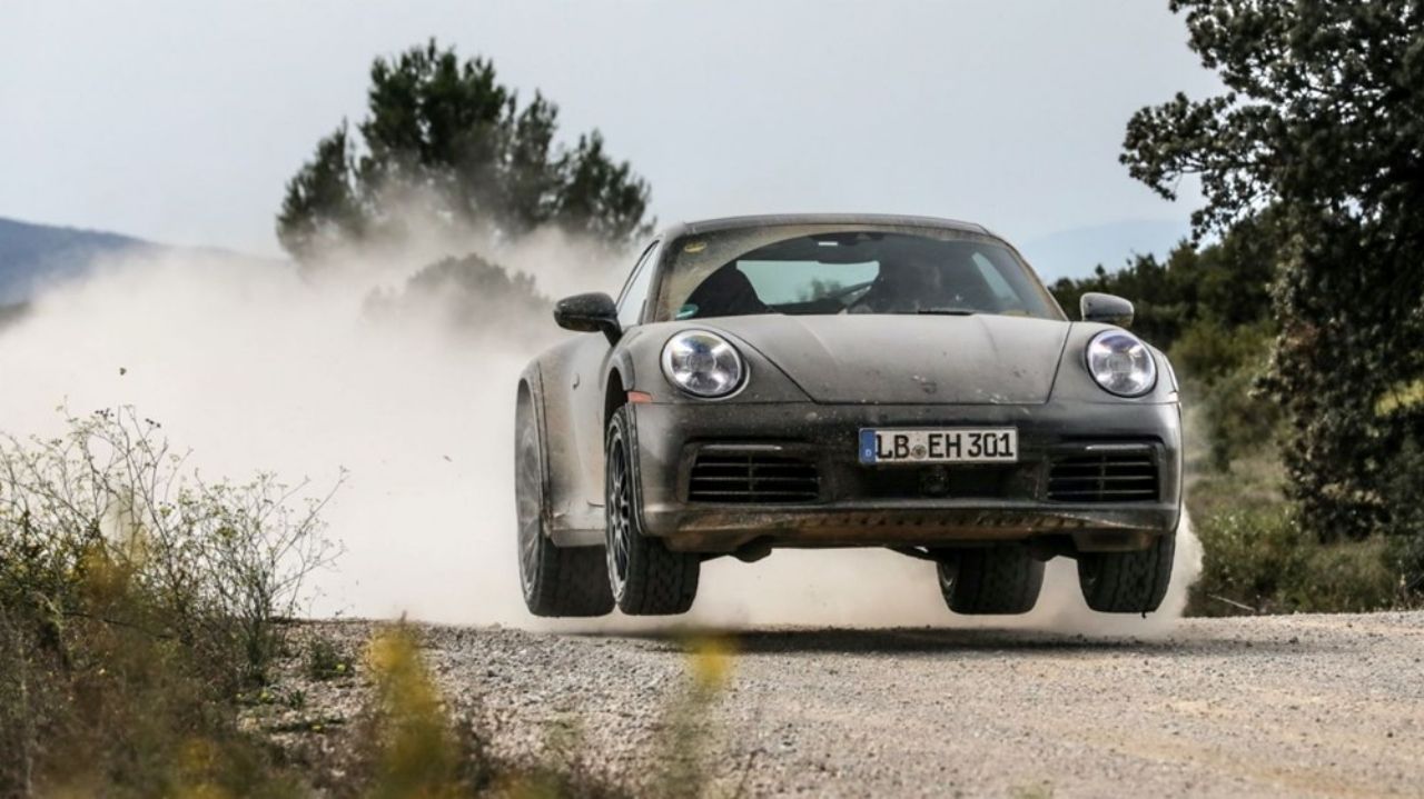 Porsche araziye uygun otomobil üretecek! Porsche 911 Dakar geliyor 5