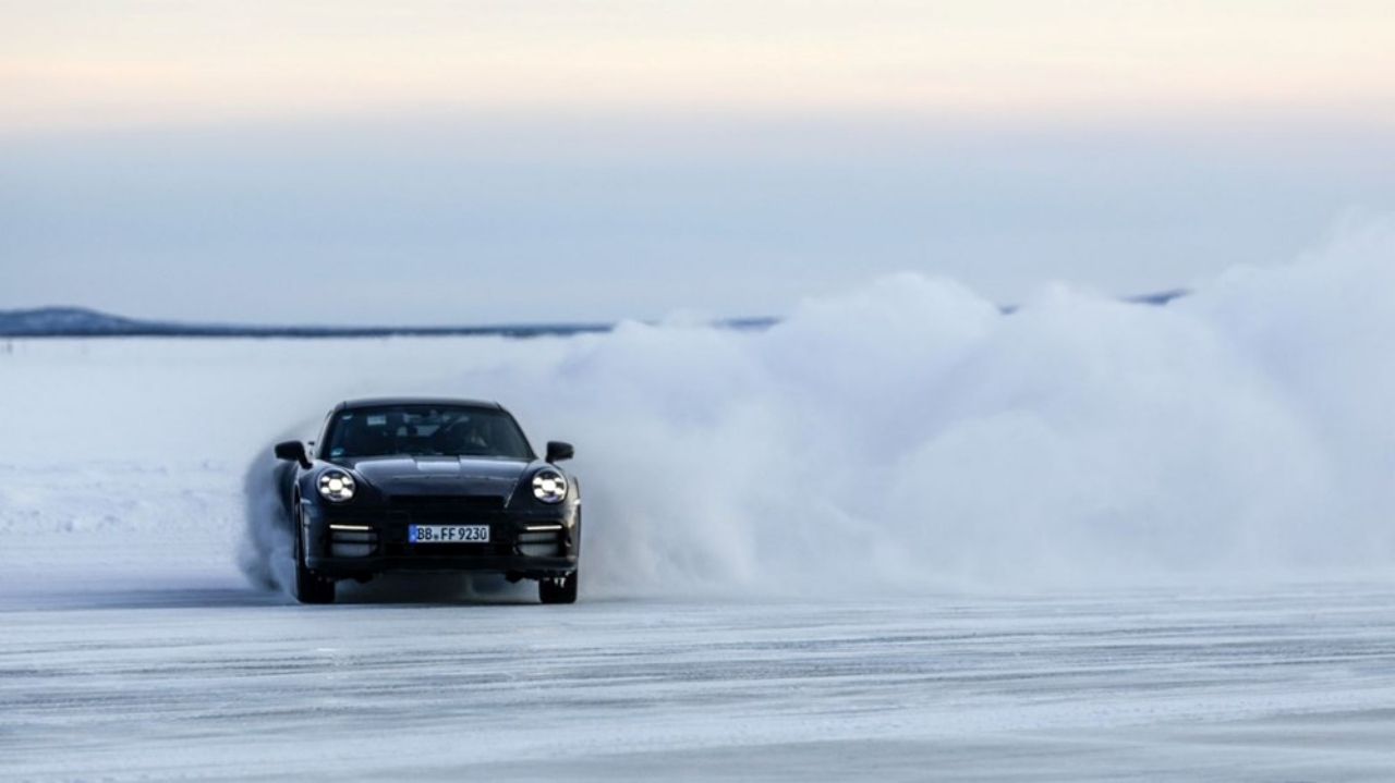 Porsche araziye uygun otomobil üretecek! Porsche 911 Dakar geliyor 6
