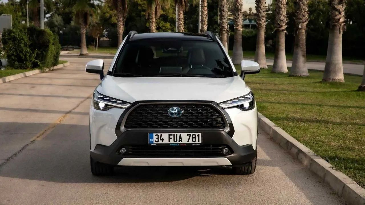 Toyota Corolla Cazip Fiyat Listesiyle Piyasayı Salladı! Corolla Cross İndirimle Geldi 6