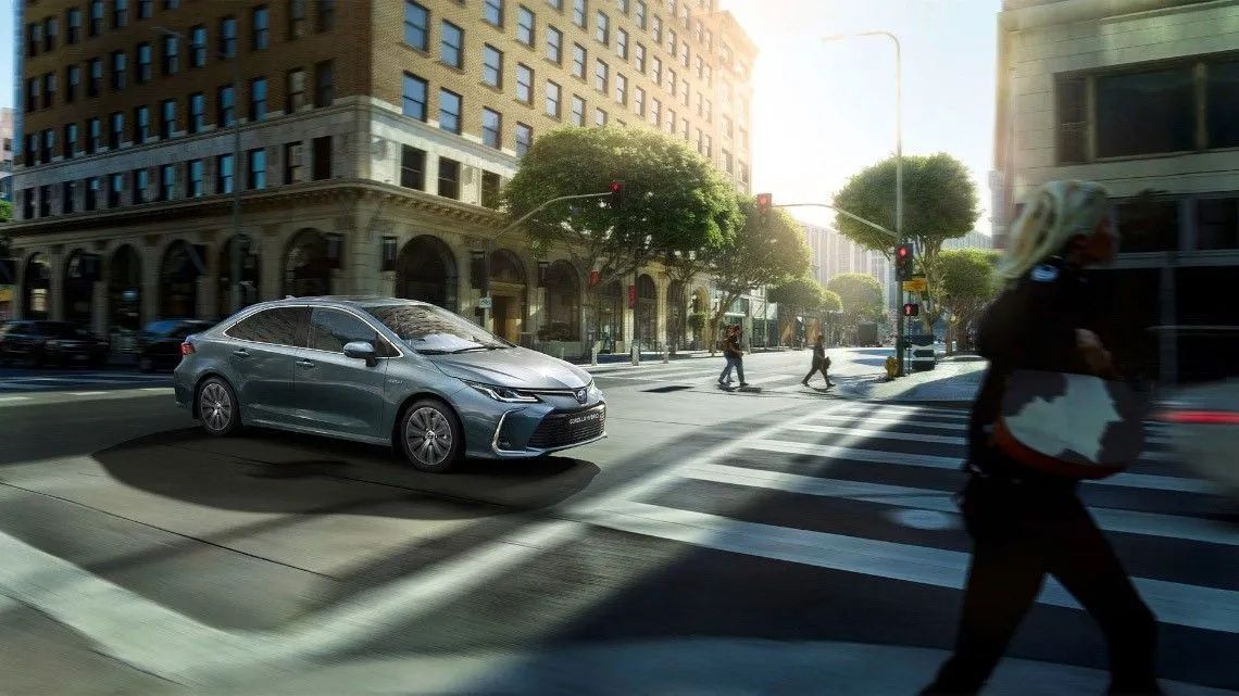Toyota Corolla Cazip Fiyat Listesiyle Piyasayı Salladı! Corolla Cross İndirimle Geldi 19