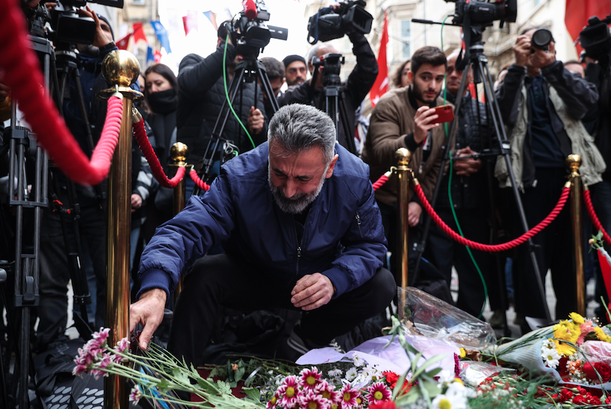 Taksim'deki saldırıda kızını ve eski eşini kaybetmişti... Acılı oyuncu Nurettin Uçar'dan yürek yakan sözler 4