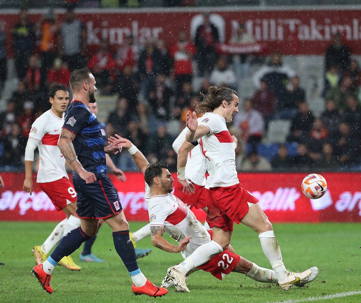 Çağlar Söyüncü Süper Lig'e geliyor! 11