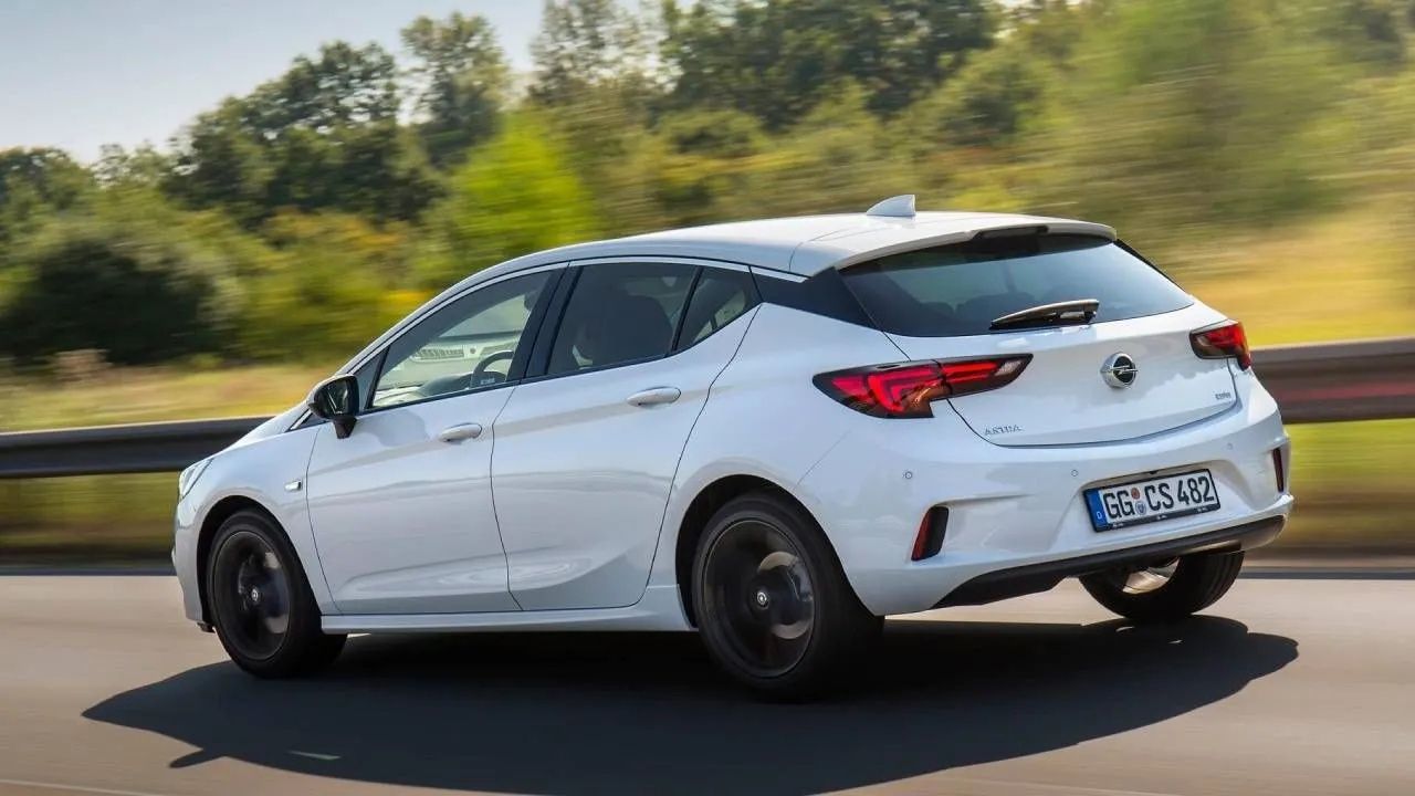 Opel Astra Kasım Fiyat Listesiyle Yeni Yılda Araba Sahibi Yapıyor 10