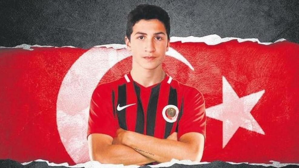 F.Bahçe'den G.Saray'a 3 transfer çalımı birden! Beşiktaş da peşlerindeydi... 5