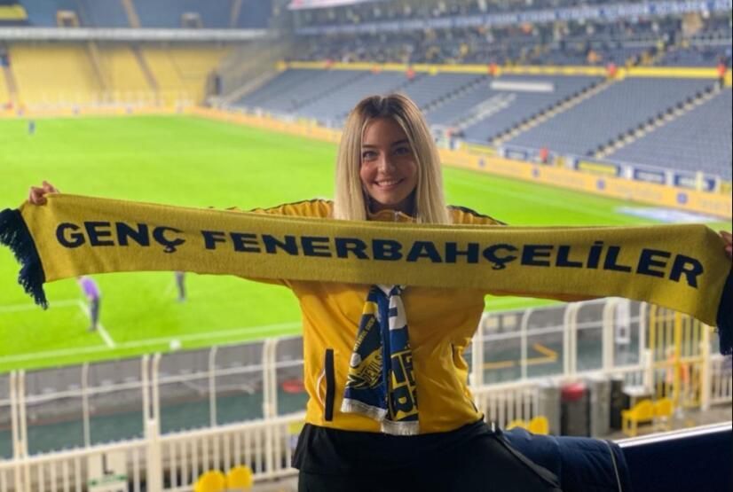 Oyuncu, şarkıcı, manken... Bakın hangi takımı tutuyorlar... 13