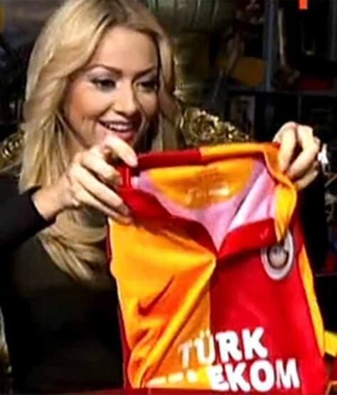 Oyuncu, şarkıcı, manken... Bakın hangi takımı tutuyorlar... 15