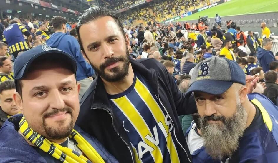 Oyuncu, şarkıcı, manken... Bakın hangi takımı tutuyorlar... 2