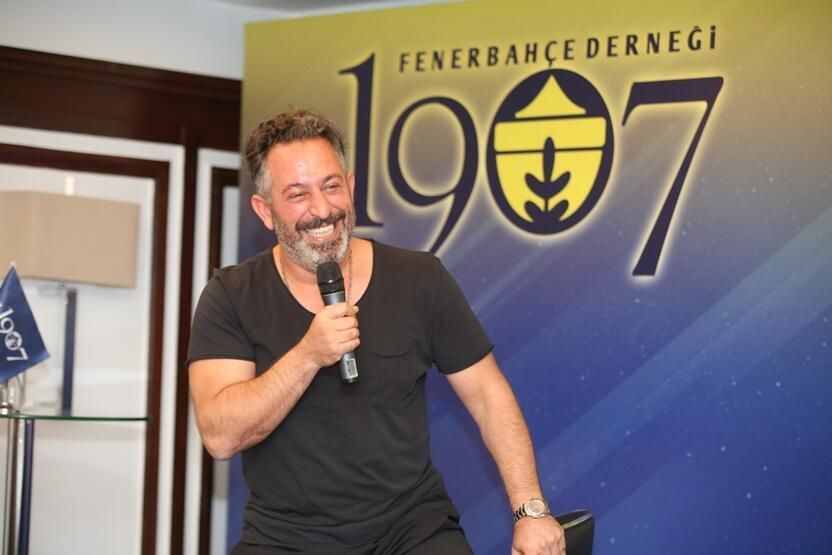 Oyuncu, şarkıcı, manken... Bakın hangi takımı tutuyorlar... 23