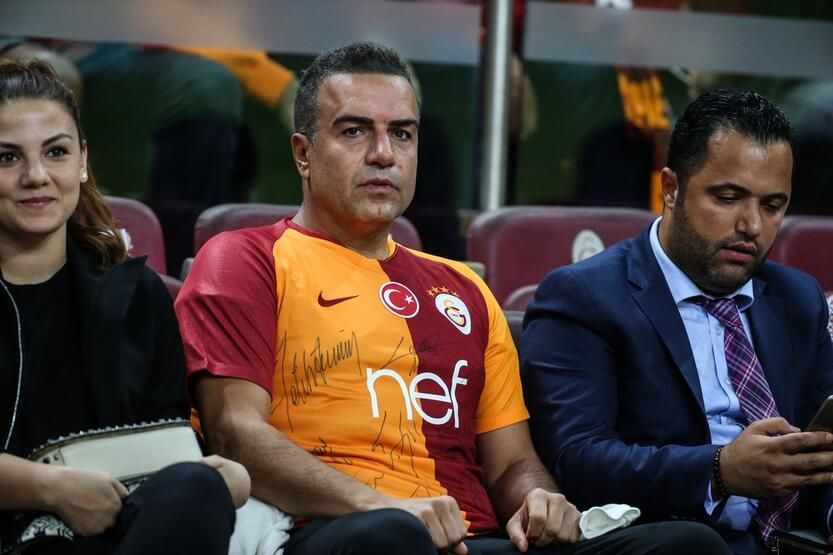 Oyuncu, şarkıcı, manken... Bakın hangi takımı tutuyorlar... 24