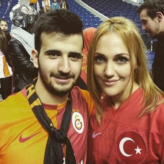 Oyuncu, şarkıcı, manken... Bakın hangi takımı tutuyorlar... 36