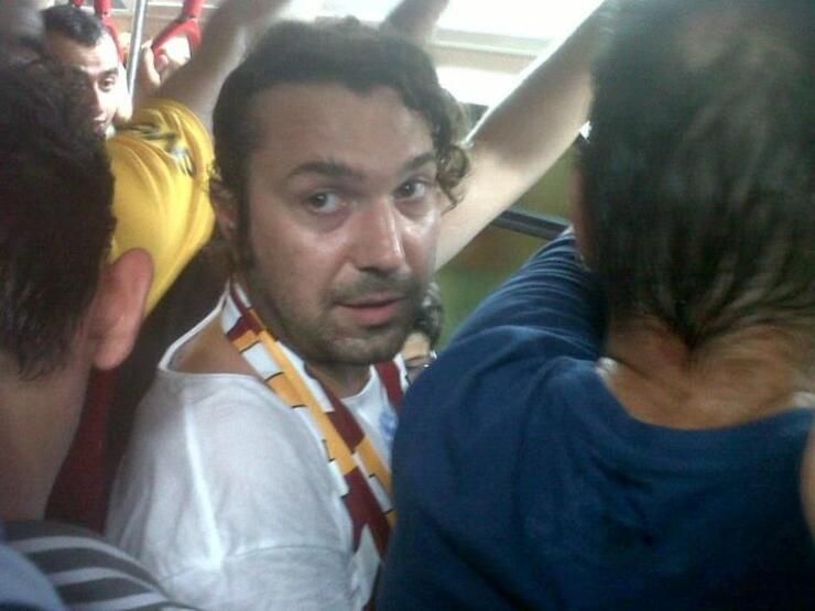 Oyuncu, şarkıcı, manken... Bakın hangi takımı tutuyorlar... 48
