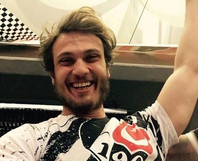 Oyuncu, şarkıcı, manken... Bakın hangi takımı tutuyorlar... 7